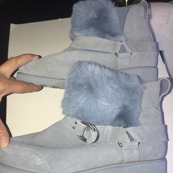 Women’s Bearpaw Suede Booties - Picture 7 of 11